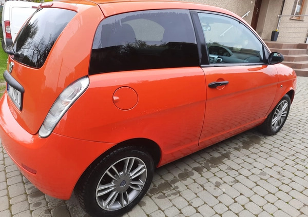 Lancia Ypsilon cena 5900 przebieg: 159000, rok produkcji 2009 z Mogielnica małe 56